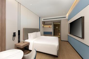 هتل Holiday Inn Express Shanghai Jing An Temple, An Ihg