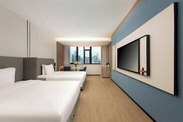 هتل Holiday Inn Express Shanghai Jing An Temple, An Ihg