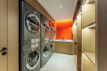 هتل Holiday Inn Express Shanghai Jing An Temple, An Ihg