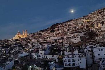هتل Taxco De Mis Amores