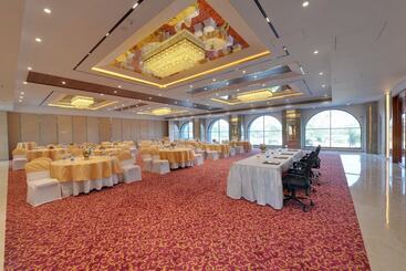 בית מלון כפרי The Fern Residency Bhiwandi - Pimplas