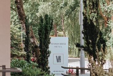هتل Vesper House