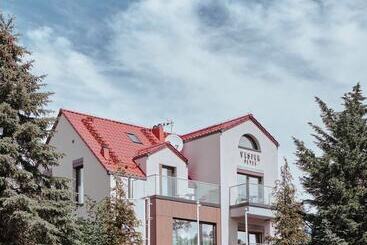 هتل Vesper House
