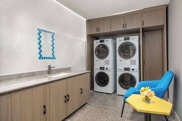 Microtel By Wyndham Xishuangbanna Mengle