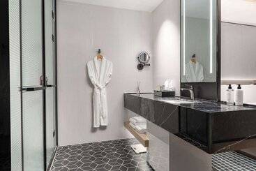 Microtel By Wyndham Xishuangbanna Mengle