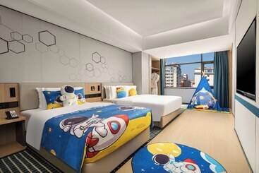 Microtel By Wyndham Xishuangbanna Mengle