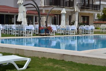 هتل Nea Garden