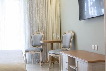 پانسیون Vk Luxury Suites   Private Parking   Adults Only