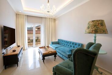 پانسیون Vk Luxury Suites   Private Parking   Adults Only