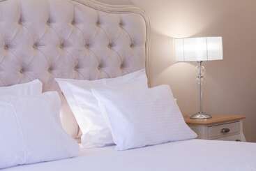 پانسیون Vk Luxury Suites   Private Parking   Adults Only