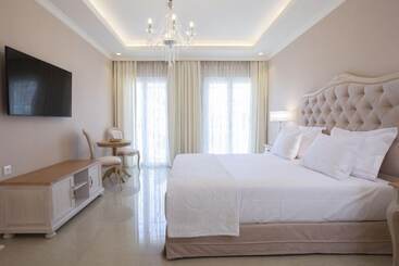 پانسیون Vk Luxury Suites   Private Parking   Adults Only