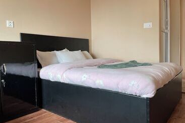 پانسیون Yuriko Guest House
