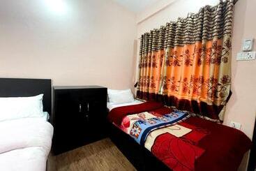 پانسیون Yuriko Guest House