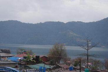 پانسیون Yuriko Guest House