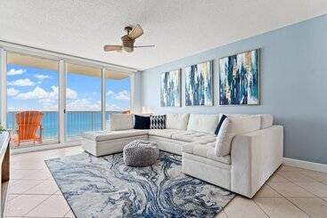 Shoreline Serenity By Avantstay Beachfront + Views!