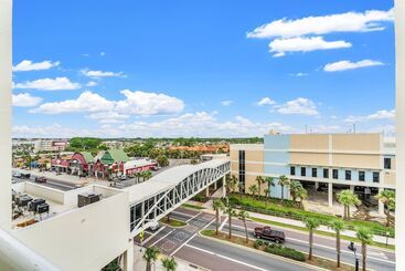 Shoreline Serenity By Avantstay Beachfront + Views!