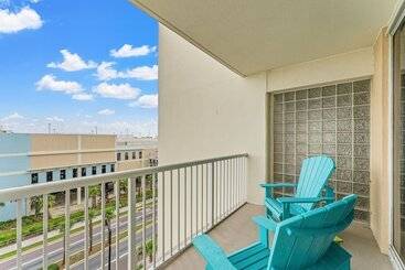 Shoreline Serenity By Avantstay Beachfront + Views!