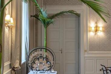 Unicus Palace Old Town   Destigo Hotels