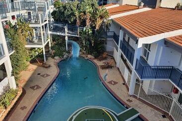 Coastal Salty Air 2bedrm 2bath W Ocean Views!