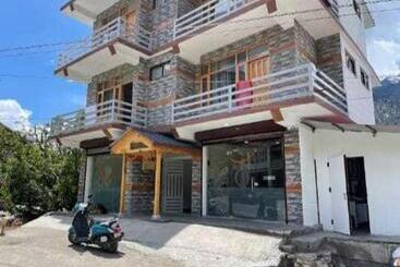 هتل Oyo Midway Inn