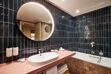 هتل Voco Malta, An Ihg