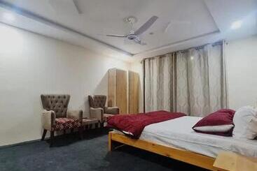 پانسیون Northland Guest House Skardu