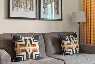 استراحتگاه 319 Lodge At Spruce Peak Ski In Ski In Ski Out King Studio