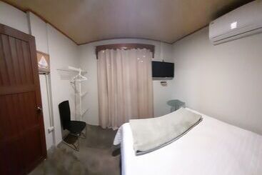 هاستل Indigo House