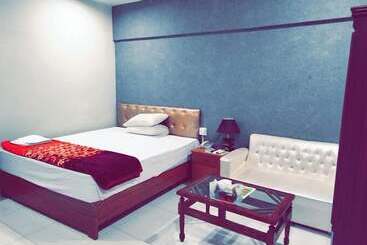 هتل Pakistan Club Inn