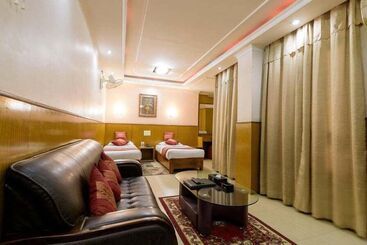 هتل Pujan Pvt.ltd