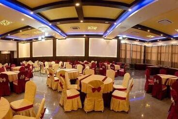 هتل Pujan Pvt.ltd