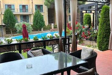 Family Hotel Paradise