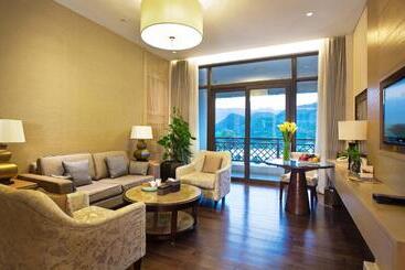 هتل Dahongpao Resort