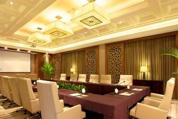 هتل Dahongpao Resort