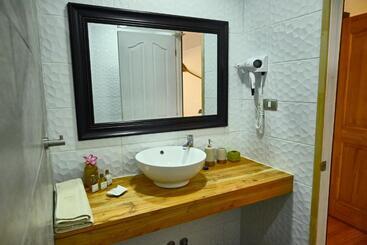 Hare Nua Hotel Boutique