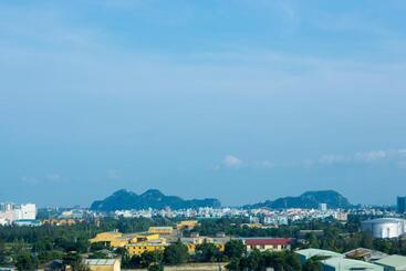 Le Indochina Hotel & Beach Da Nang City