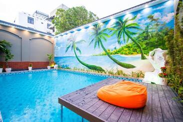 Le Indochina Hotel & Beach Da Nang City