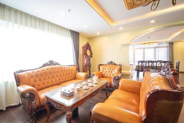 Le Indochina Hotel & Beach Da Nang City