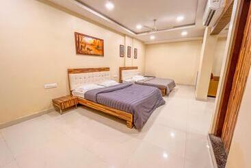هتل Parkview Residency