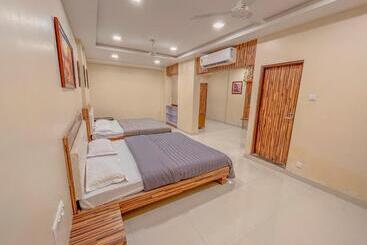 هتل Parkview Residency