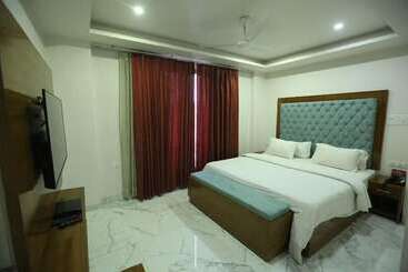 Royal Park Hotels & Resorts, Ghaziabad