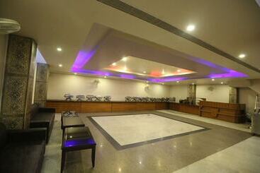 Royal Park Hotels & Resorts, Ghaziabad