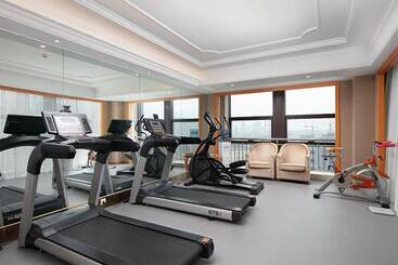 Vienna International Hotel Jiujiang Shili Street