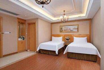Vienna International Hotel Jiujiang Shili Street