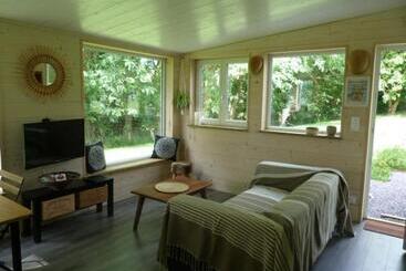 تختخواب و صبحانه Maison Hamak