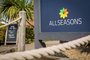 هتل Allseasons