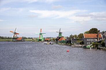 Easyhotel Amsterdam Zaandam