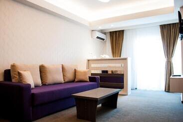 هتل Milano Blue Mamaia