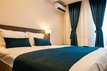 هتل Milano Blue Mamaia