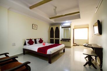 호텔 Oyo Rooms Near Dilsukh Nagar Bus Stop